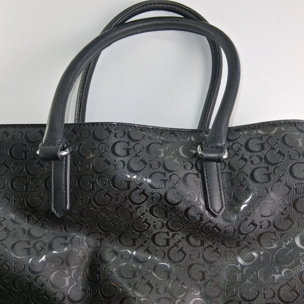 Guess black pebbled
